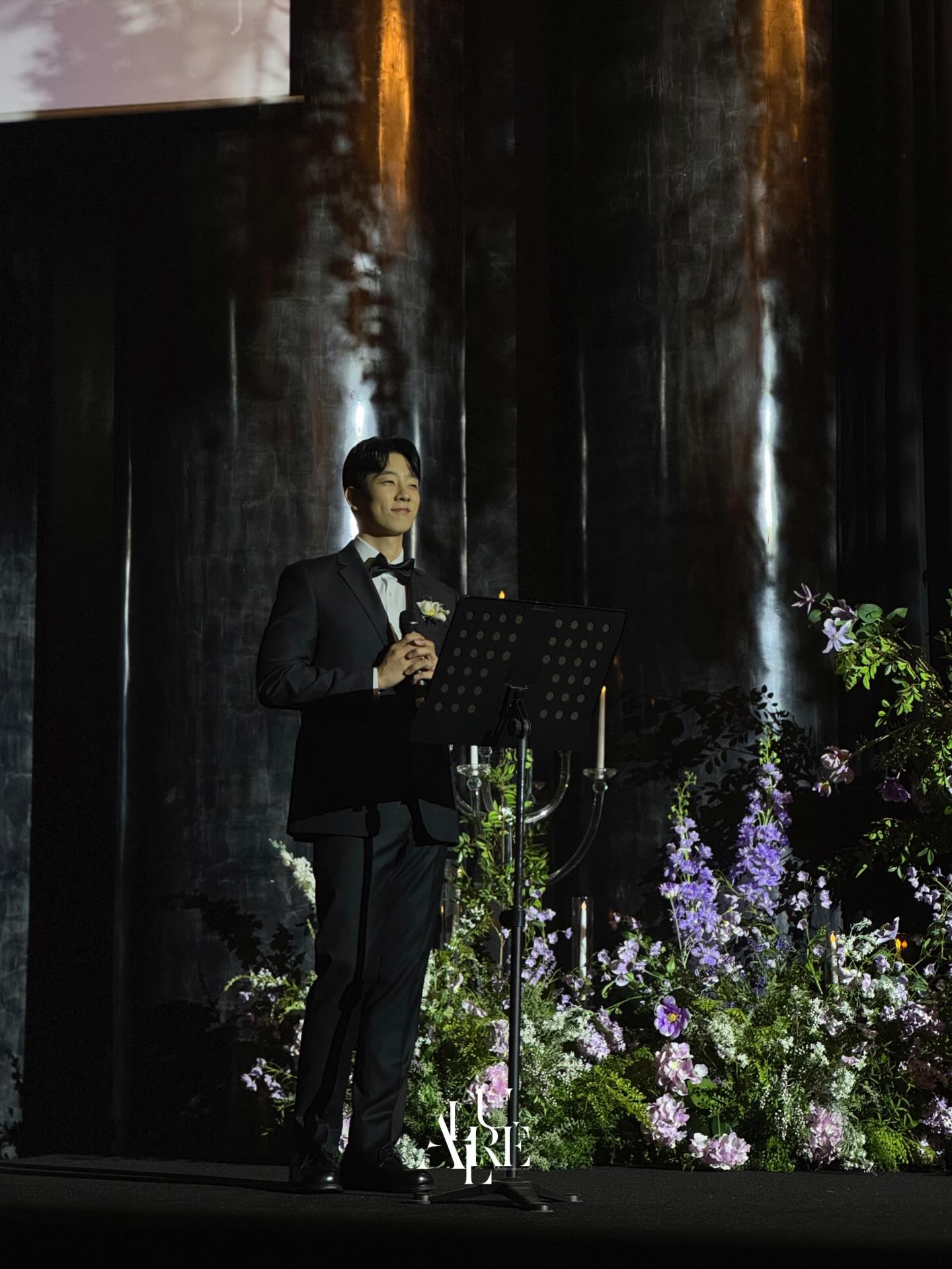 아루레가 촬영한 예식장 단상 서약 사진